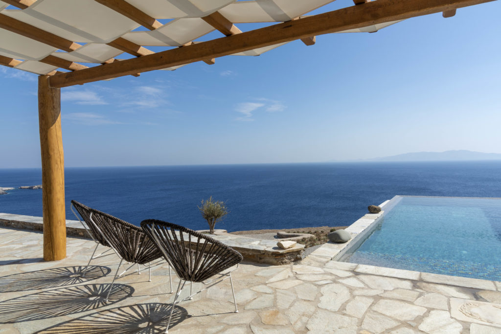 Vathi Bleu Tinos ayurveda retreat